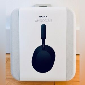 Sony WH-1000XM5 Headphones in Dark Gray